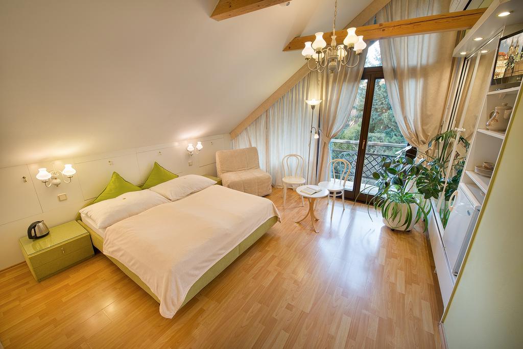 A. V. Apart-hotel Praga