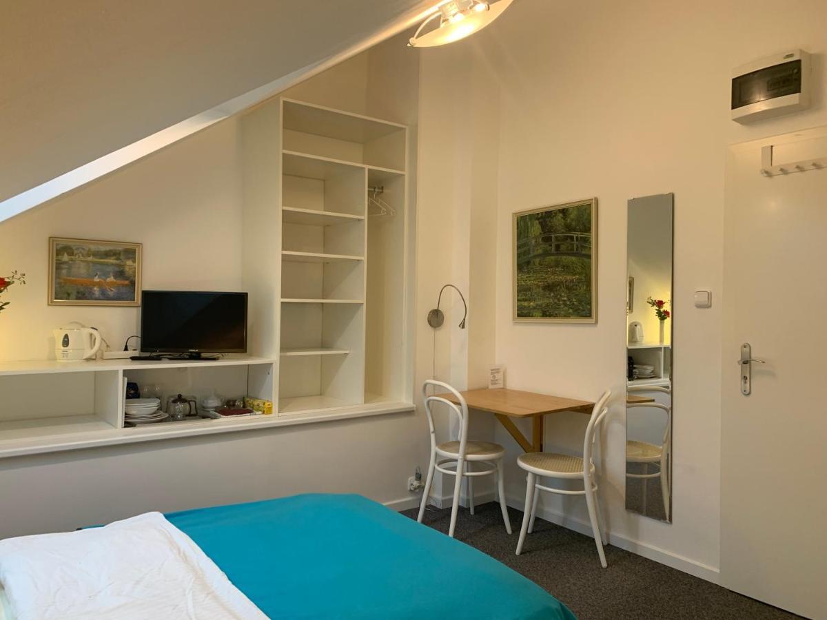 Hotel apartamentowy A. V.